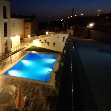 Nora Marmara Luxury In Istanbul *